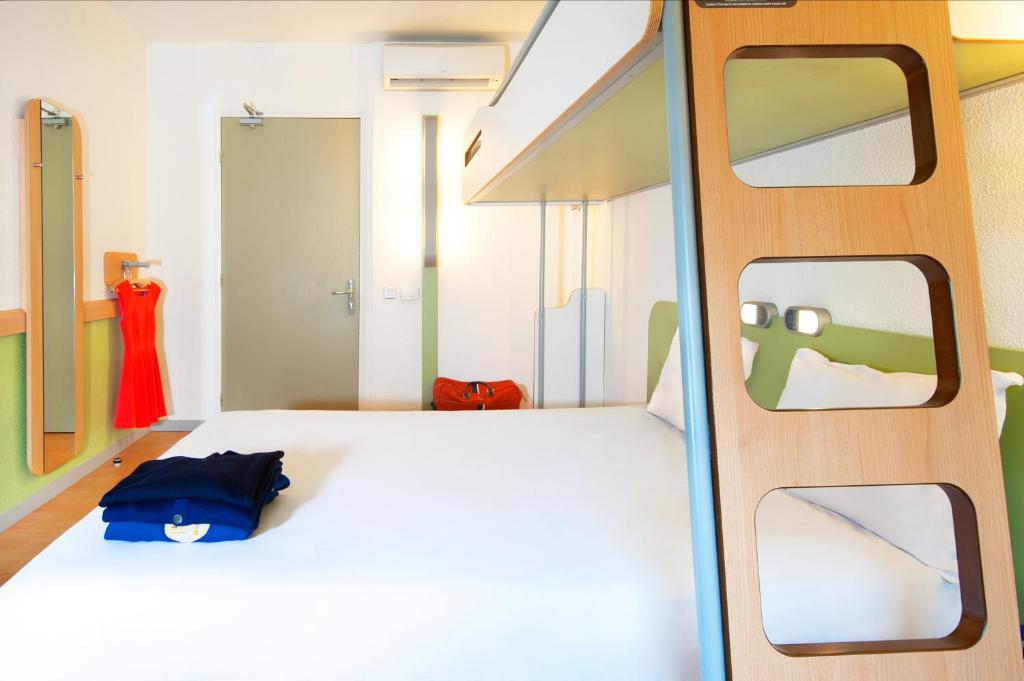 Ibis Budget Concarneau Quarto foto